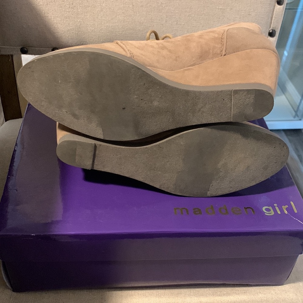 Madden girl wedge boots size 7.5 NIB - Picture 5 of 5